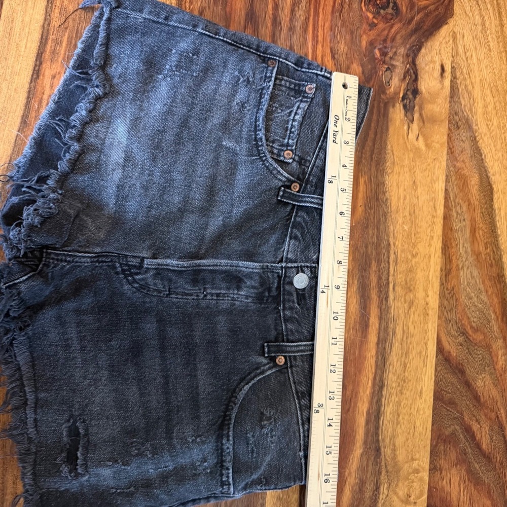 Levis Premium 501 Original Cut Off Shorts Washed Black Distressed 32317-0095 W32 - Picture 10 of 10